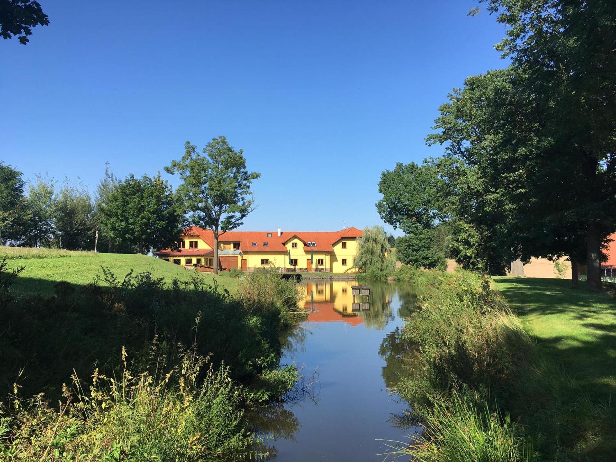 Podvesky Mlyn Tlumacov Exterior foto